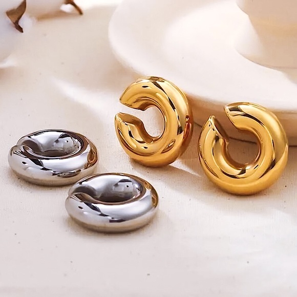 ⚜️[𝟯/$𝟮𝟴]⚜️NEW 2 Large Chunky Ear Cuffs Set - Picture 8 of 14